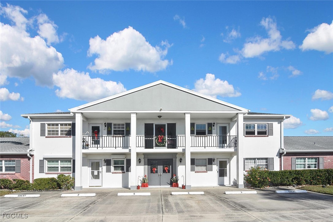 1525  Myerlee Country Club Boulevard, Apt 6