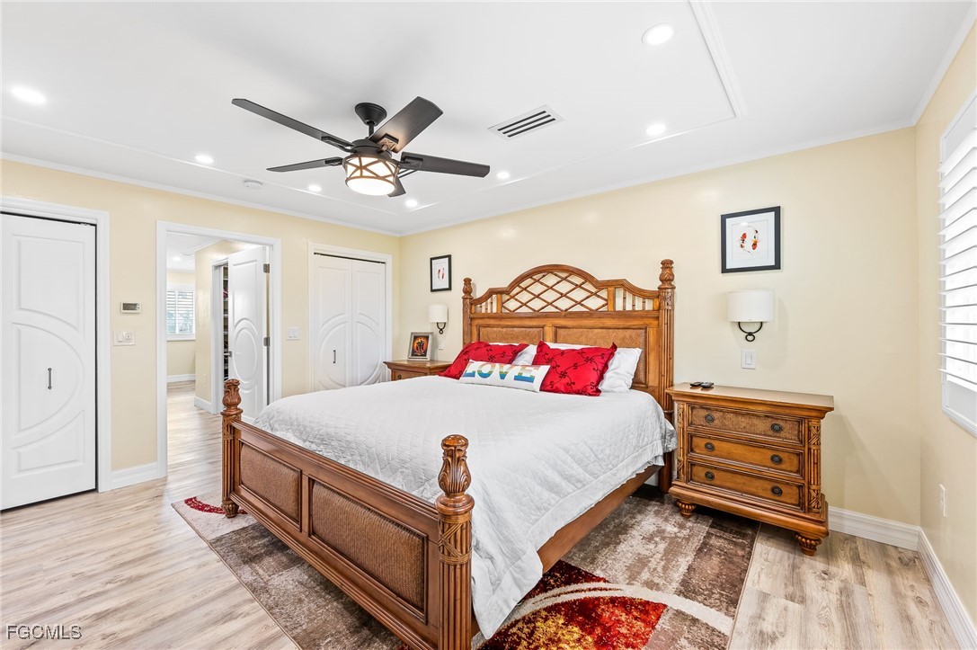 21520/522  Indian Bayou Drive