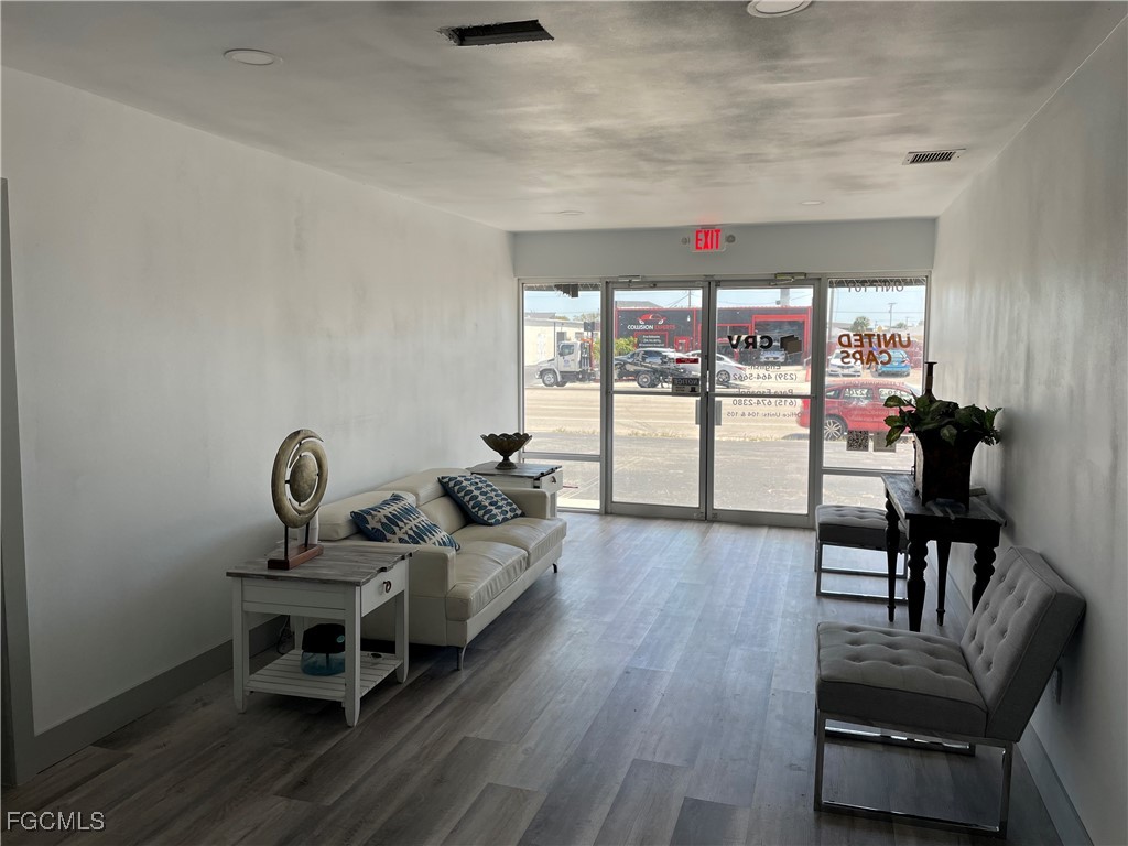 944 Country Club Boulevard