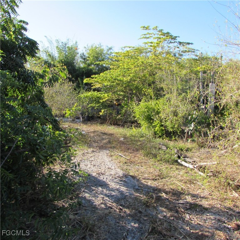 13560 / 13572  Stringfellow Road