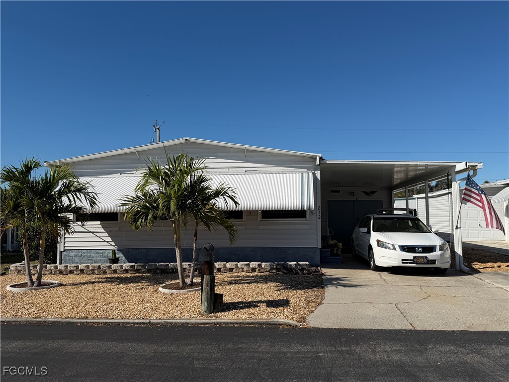 212  Cobblestone Lane