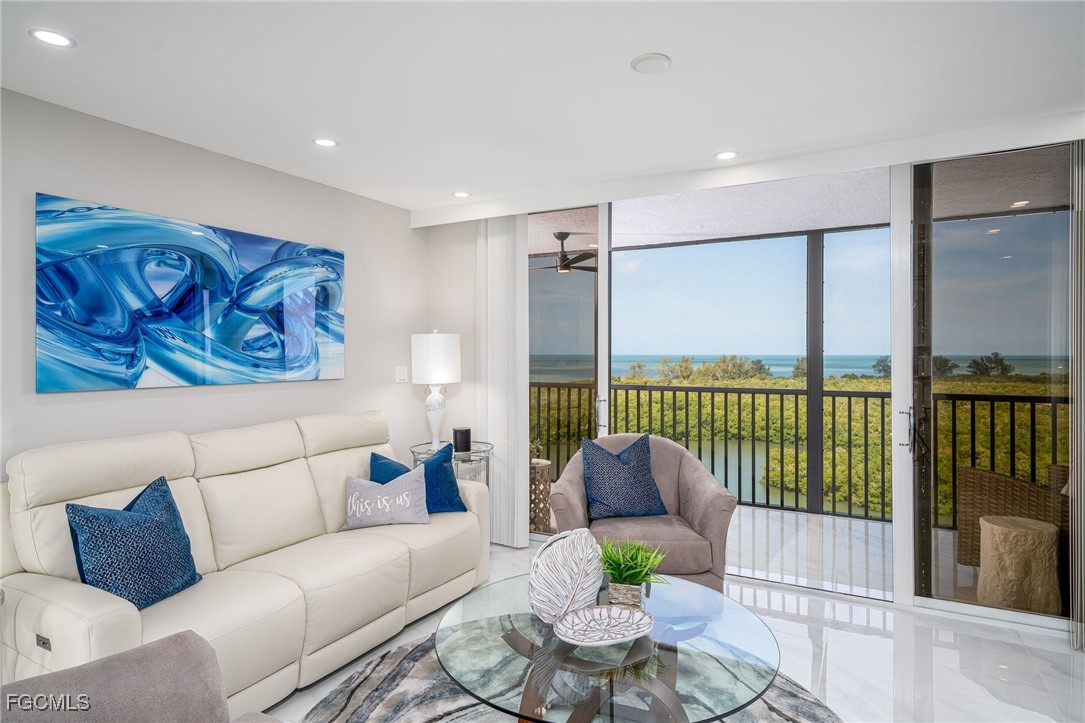 17  Bluebill Avenue, Apt 903