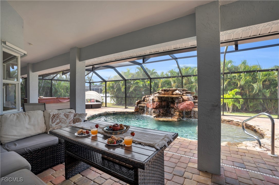 2724 Cape Coral Parkway