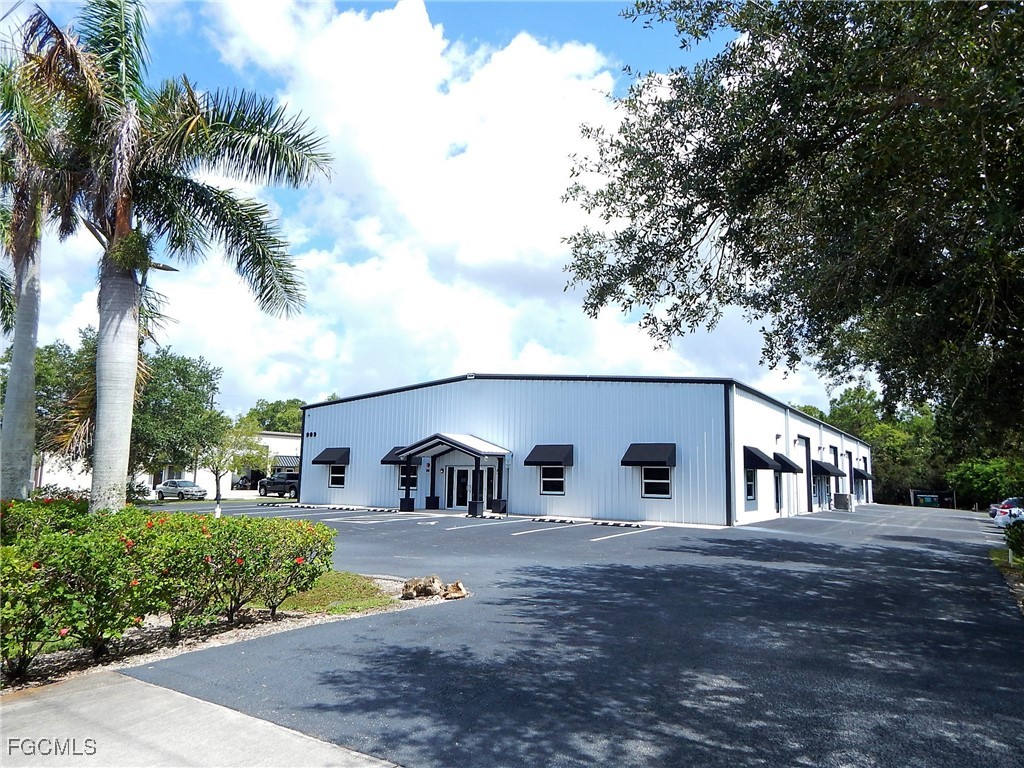 909 NE 27th Lane, Apt 3