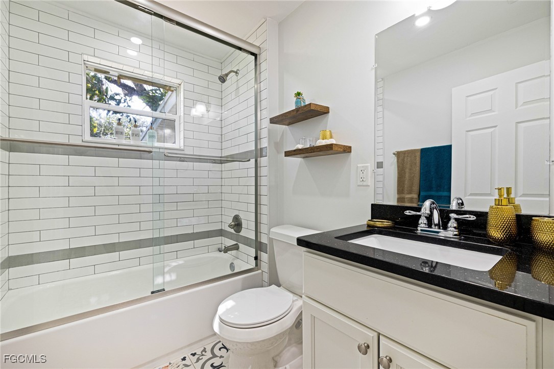 19481/483 S River Road