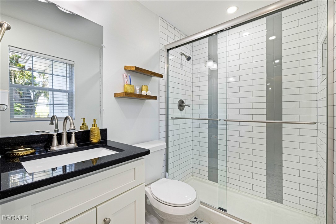 19481/483 S River Road