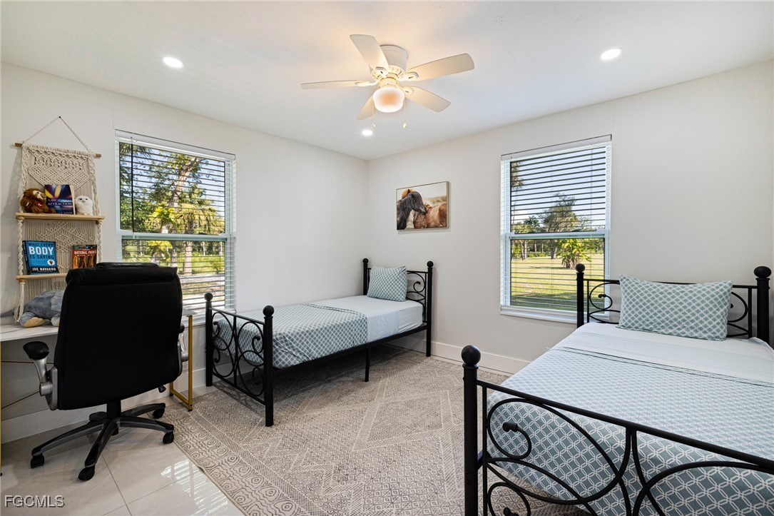 19481/483 S River Road