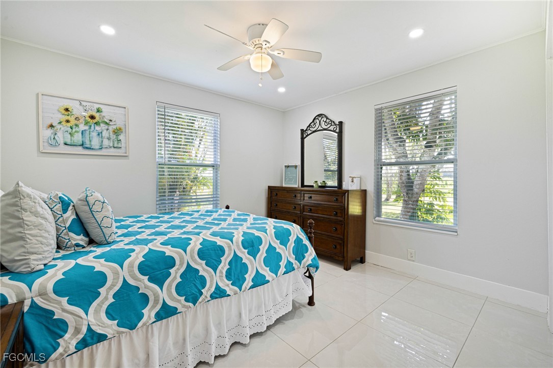 19481/483 S River Road