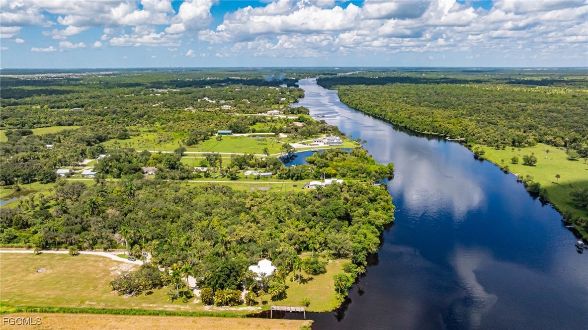 19481/483 S River Road