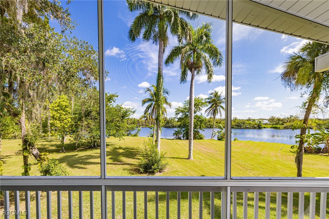 19481/483 S River Road