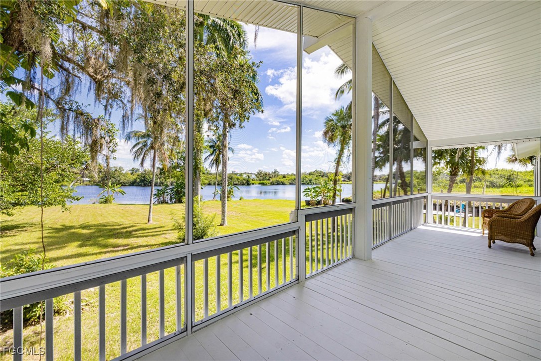 19481/483 S River Road