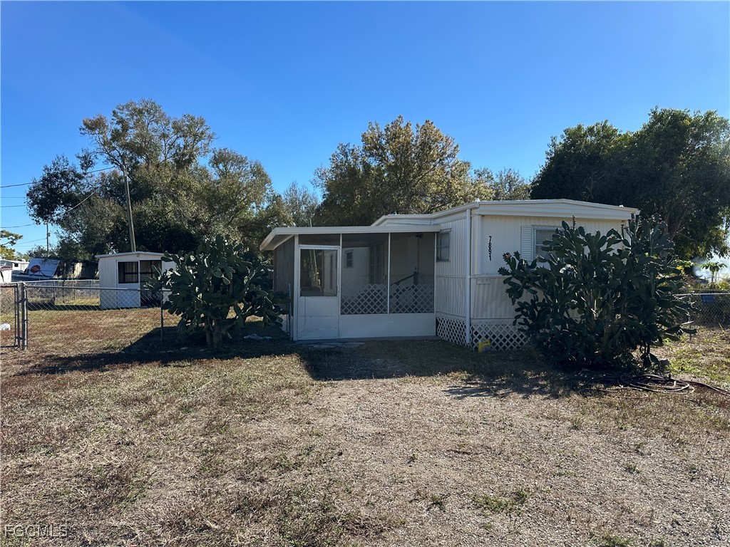 7891  Suncoast Drive