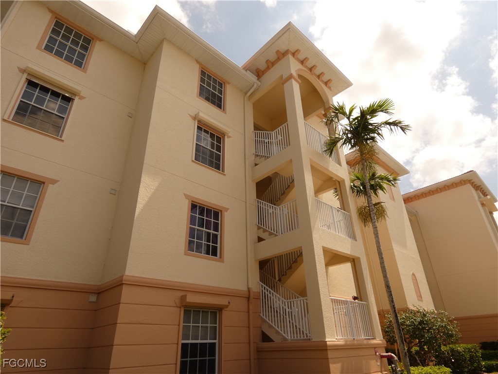 4015  Palm Tree Boulevard, Apt 202