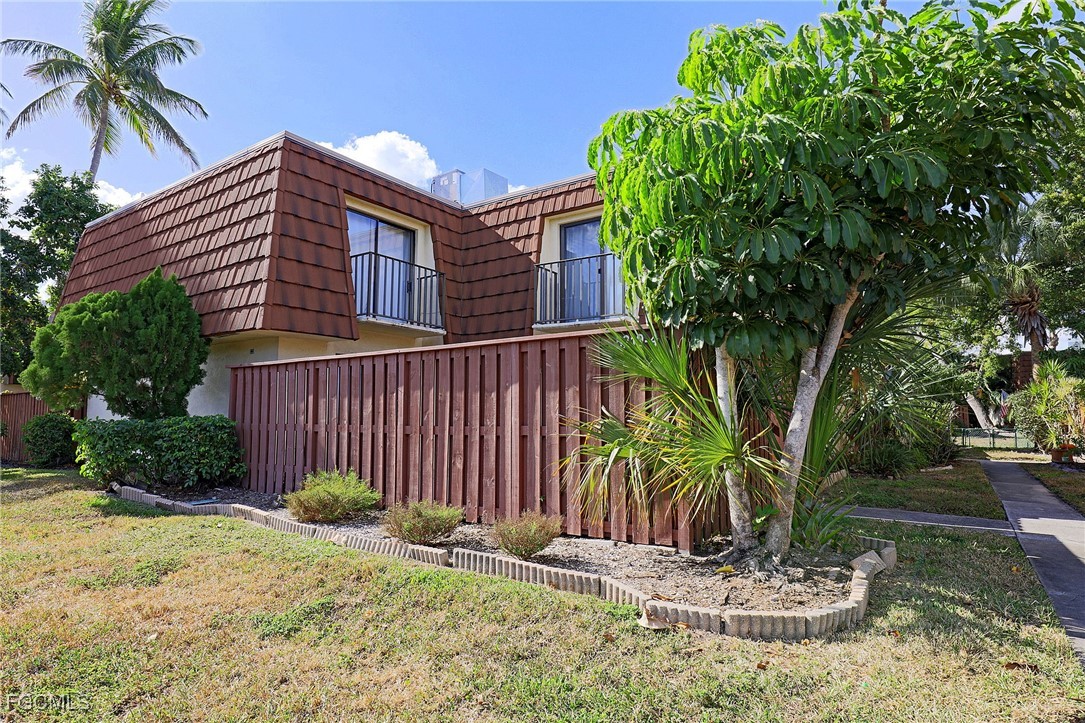 5219  Cedarbend Drive, Apt 4