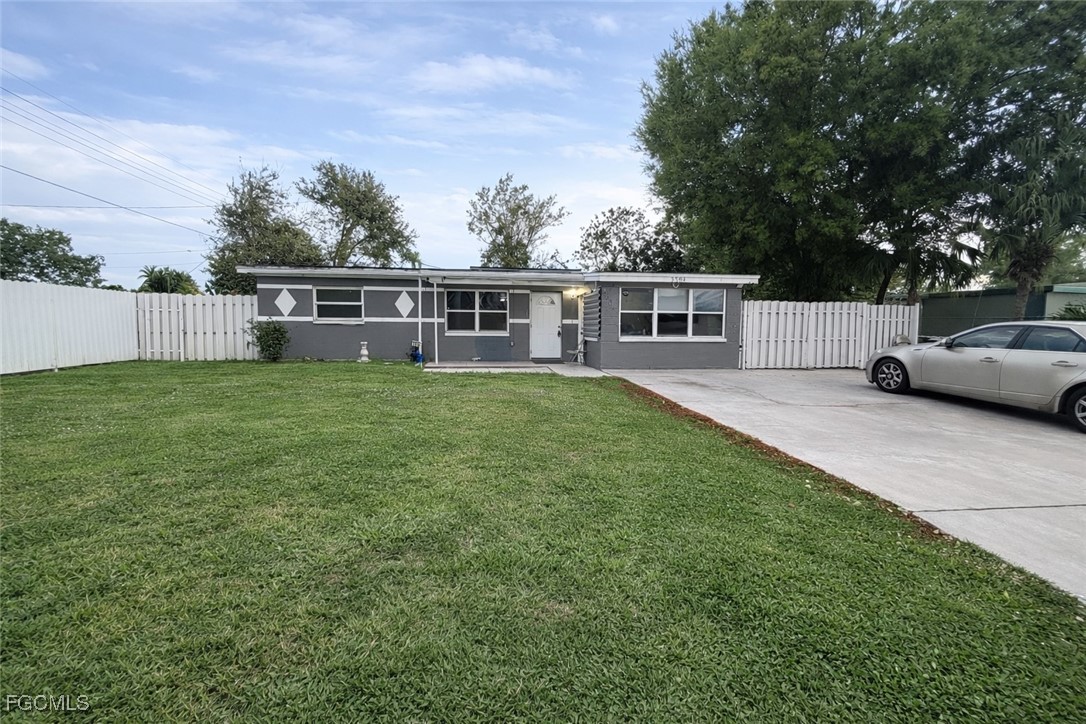 3504  Lantana Street