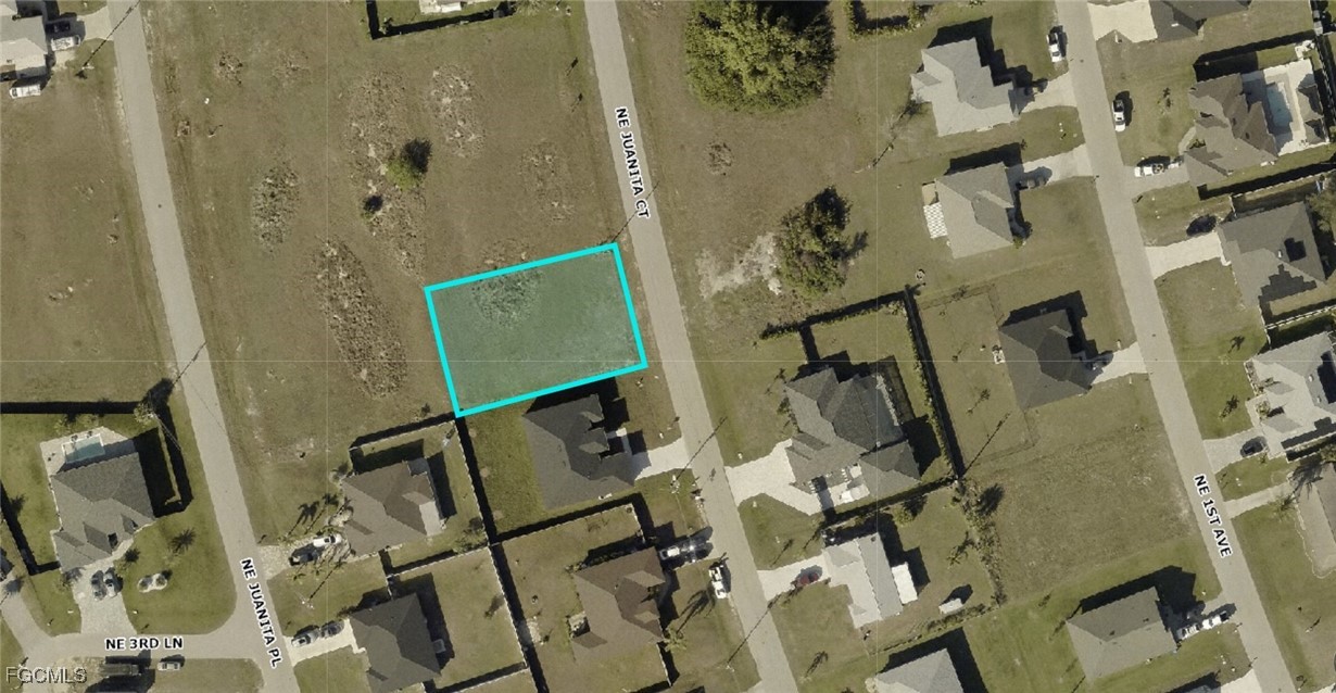 458 NE Juanita Court