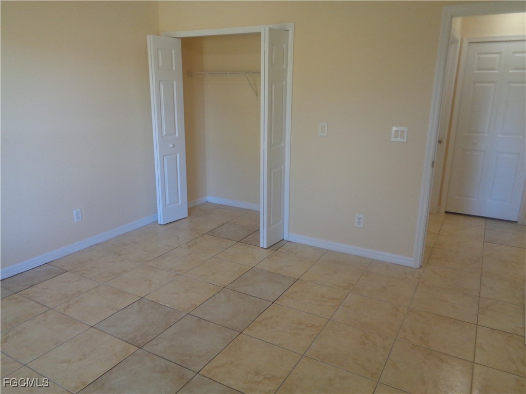 461/463  Loretta Avenue