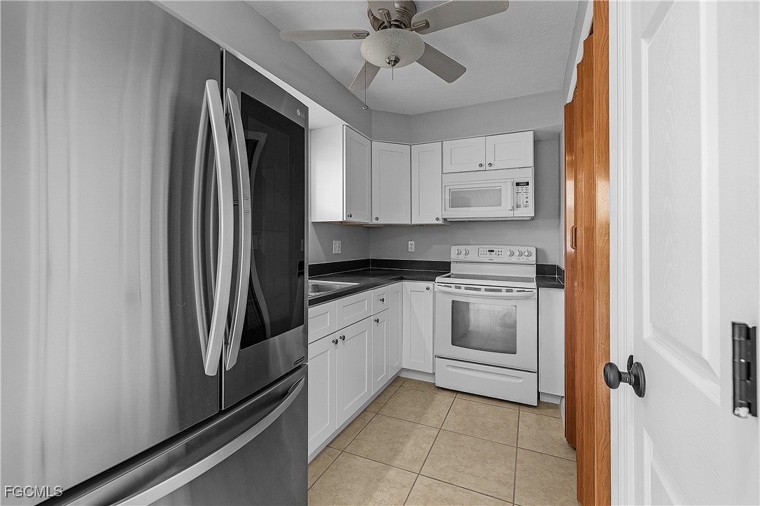 4012/4014 SW 16TH Place