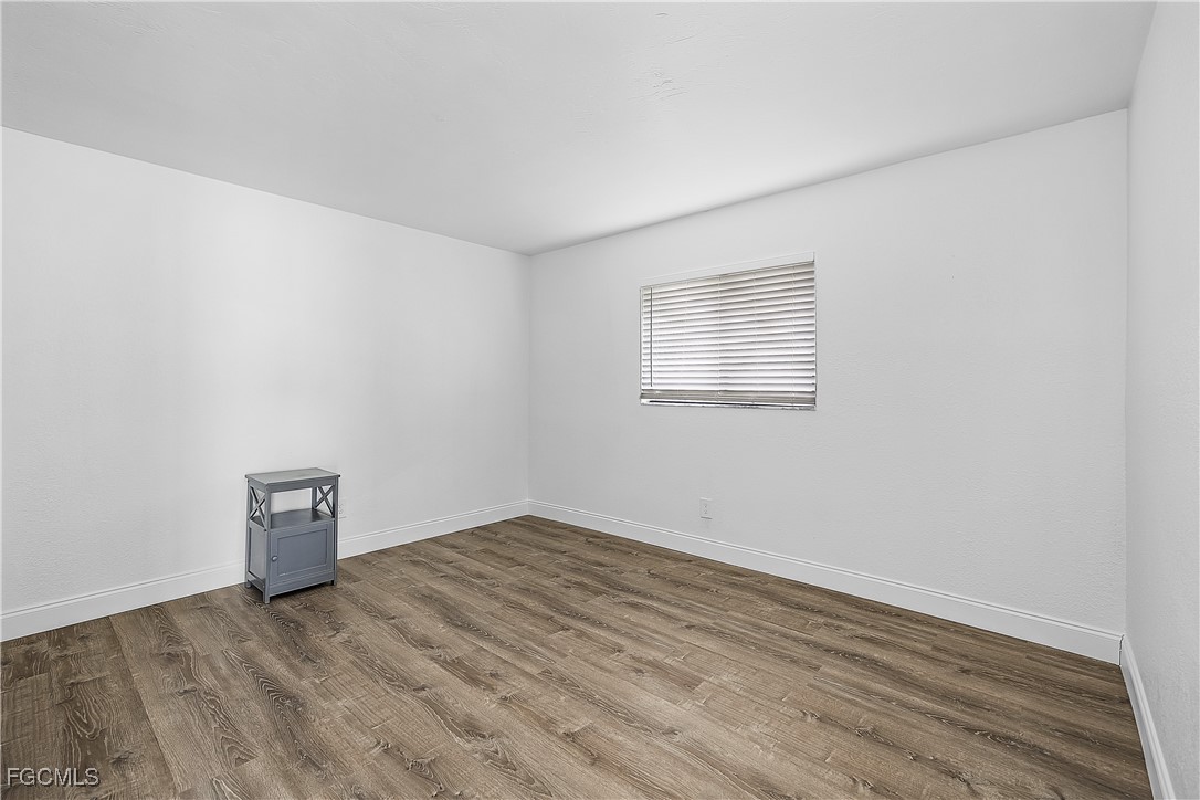 4012/4014 SW 16TH Place