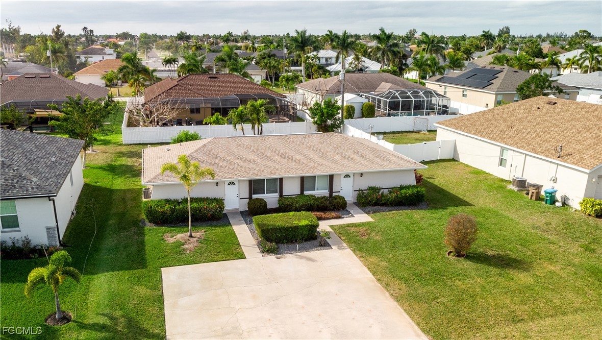 4012/4014 SW 16TH Place