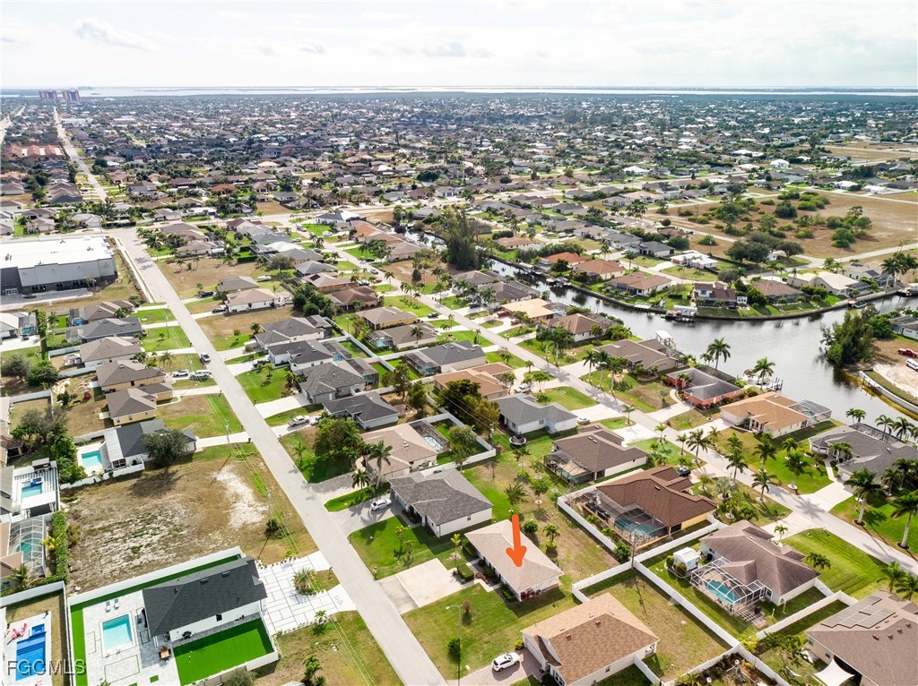 4012/4014 SW 16TH Place