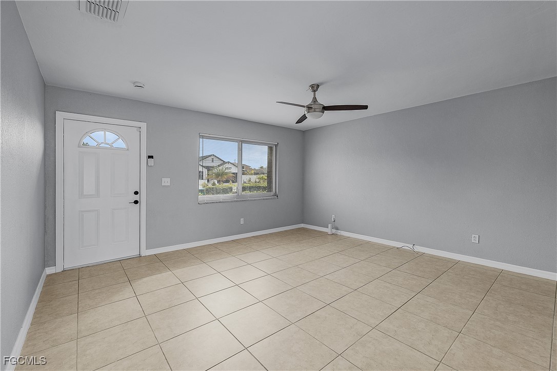 4012/4014 SW 16TH Place