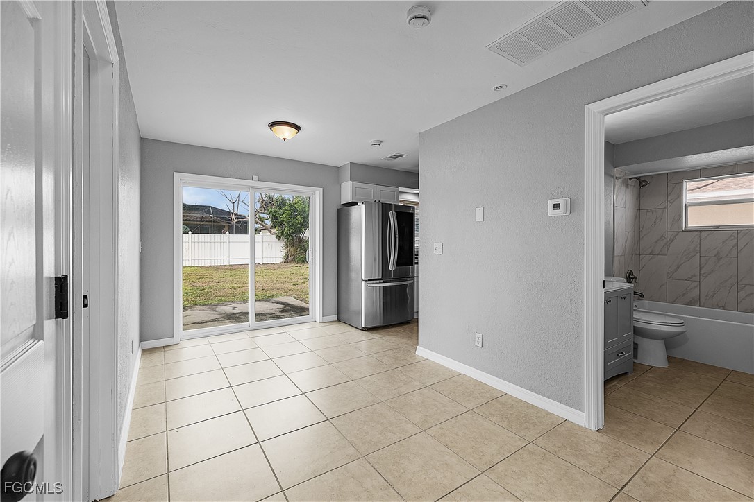 4012/4014 SW 16TH Place