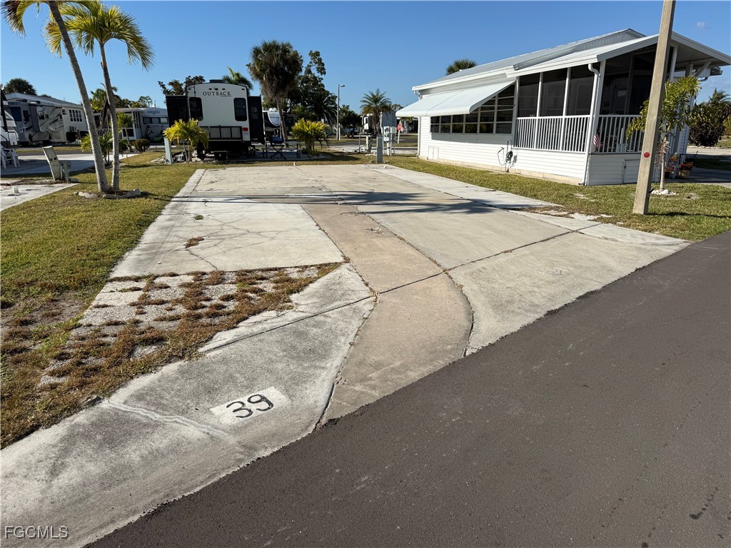 19681  Summerlin #39 Road