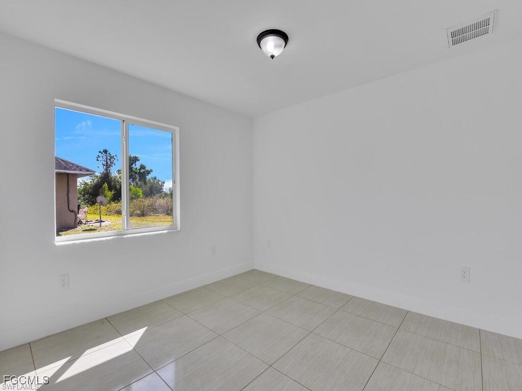 716/718  Harry Avenue