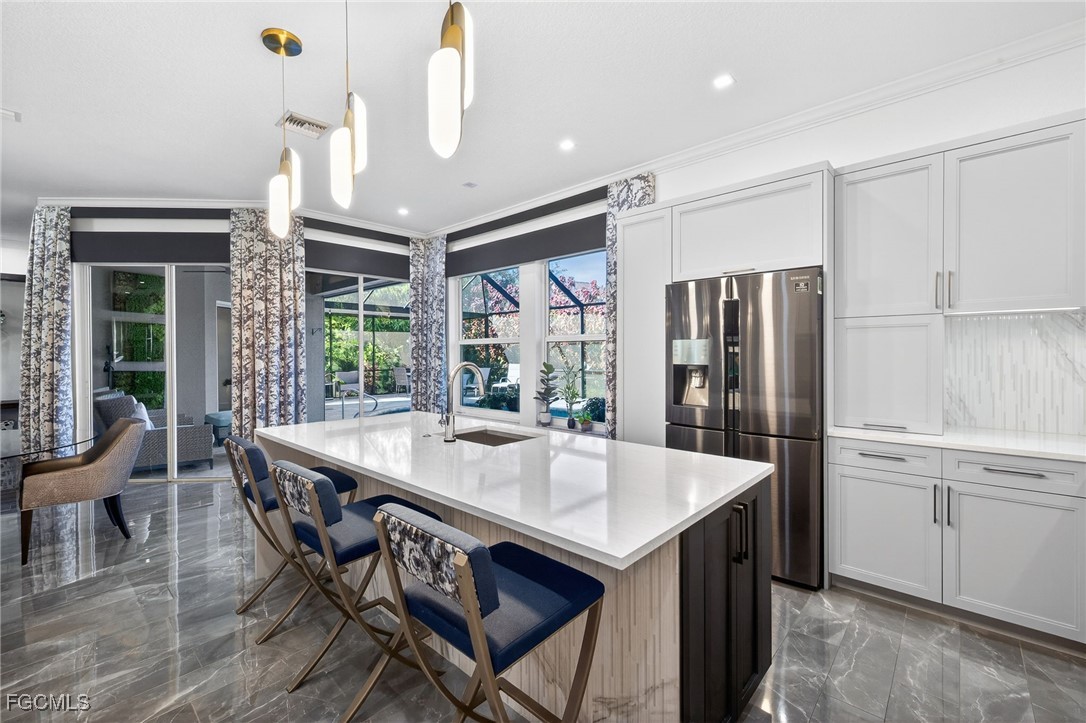 12756  Yacht Club Circle