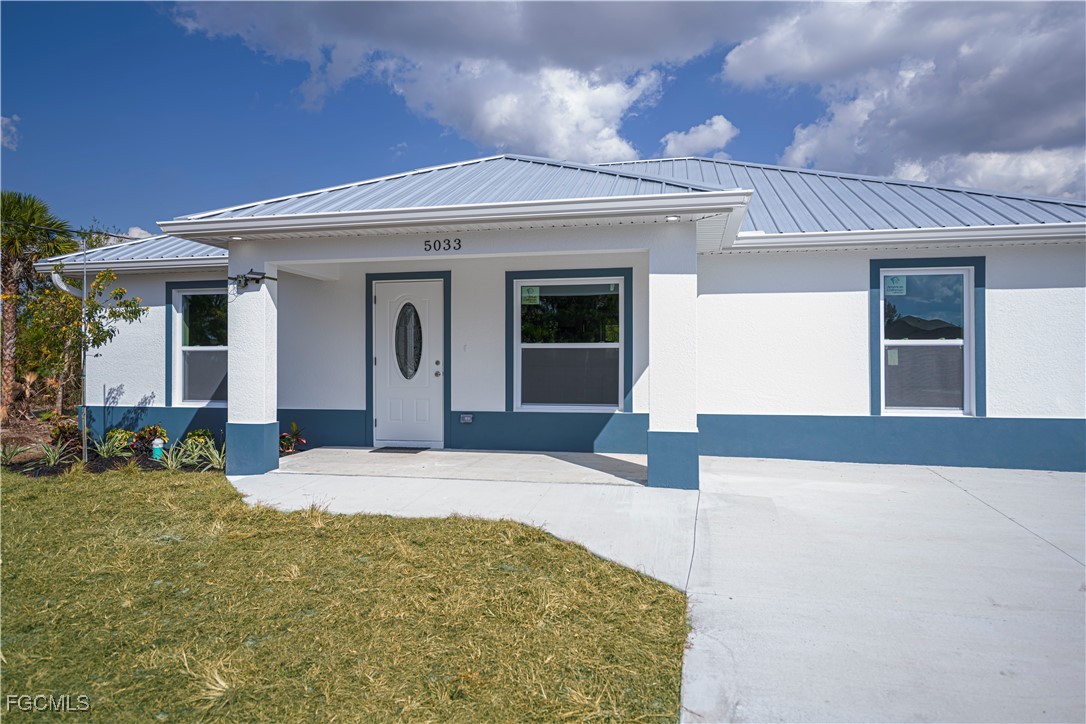 5033 N Peachtree Circle