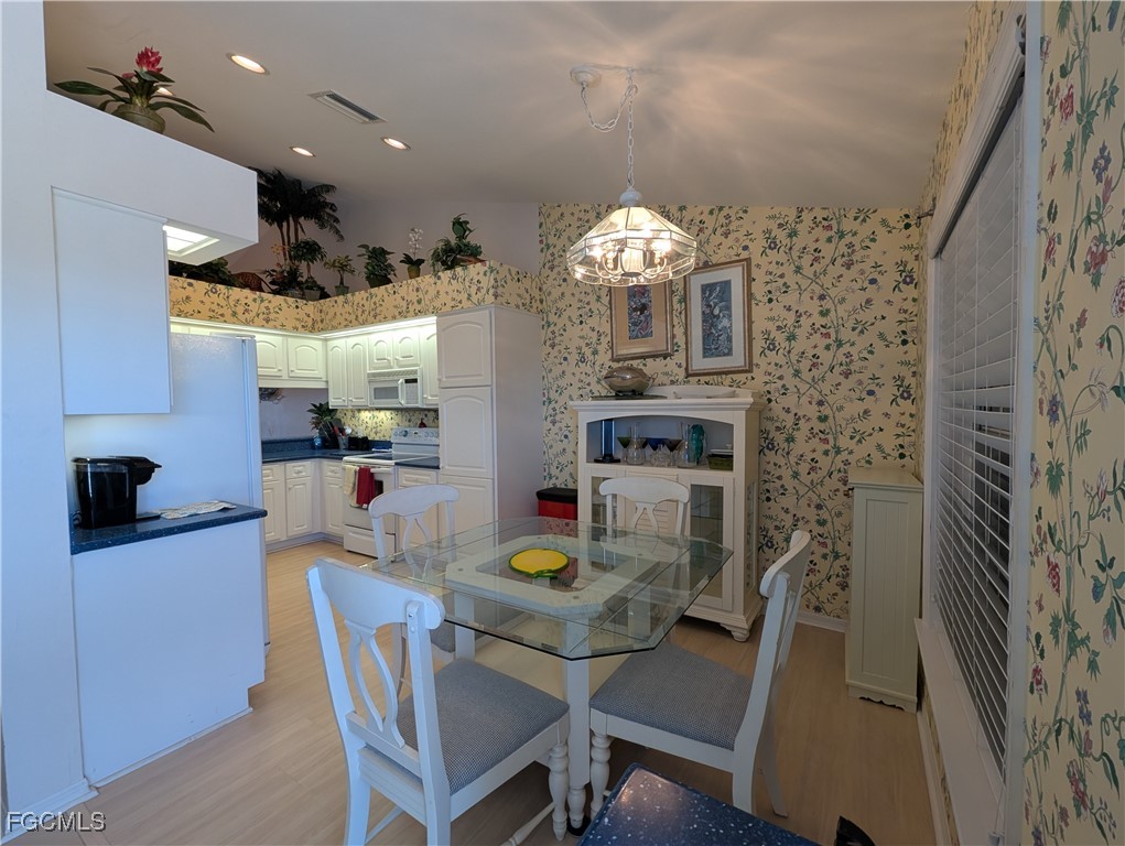 4622 SW 12th Place, Apt 224