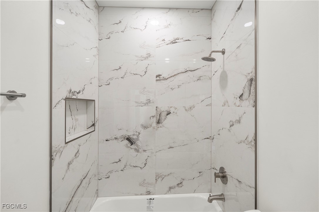 4649/4651  24th Street