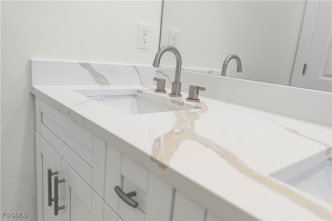 4649/4651  24th Street