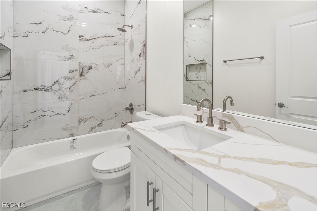 4649/4651  24th Street