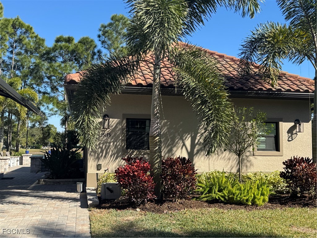 13173  Golden Palms Circle