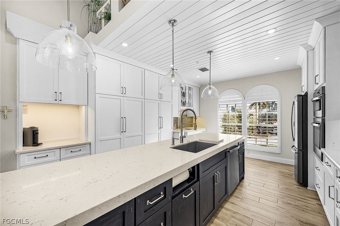 21510/21512  Indian Bayou Drive