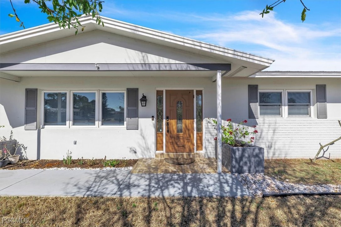 323 Hollywood Street