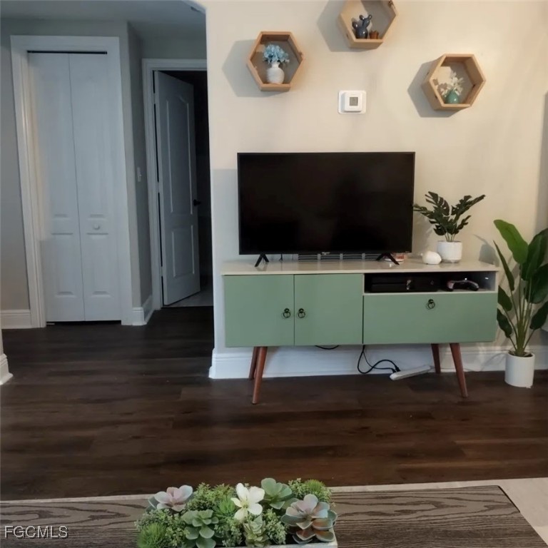 4160  Castilla Circle, Apt 103