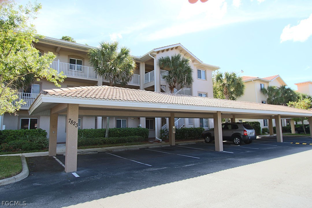 7823  Regal Heron Circle, Apt 9