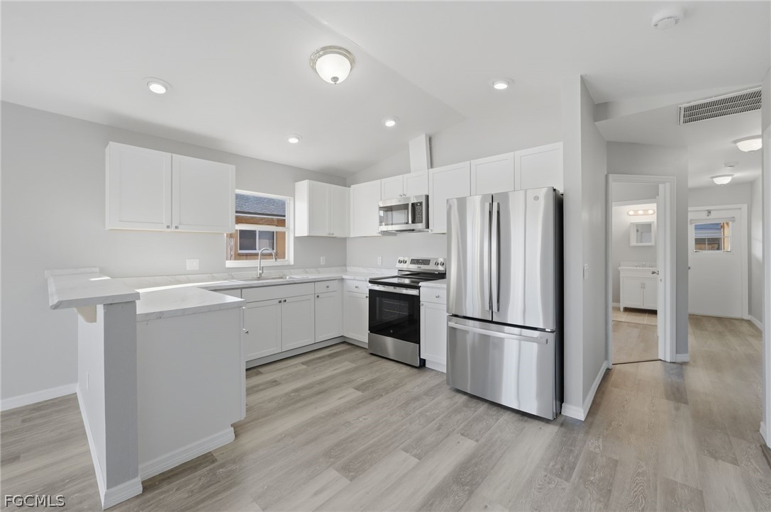 2912/2914  Santa Barbara Boulevard