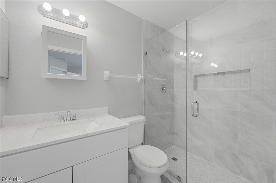 2912/2914  Santa Barbara Boulevard