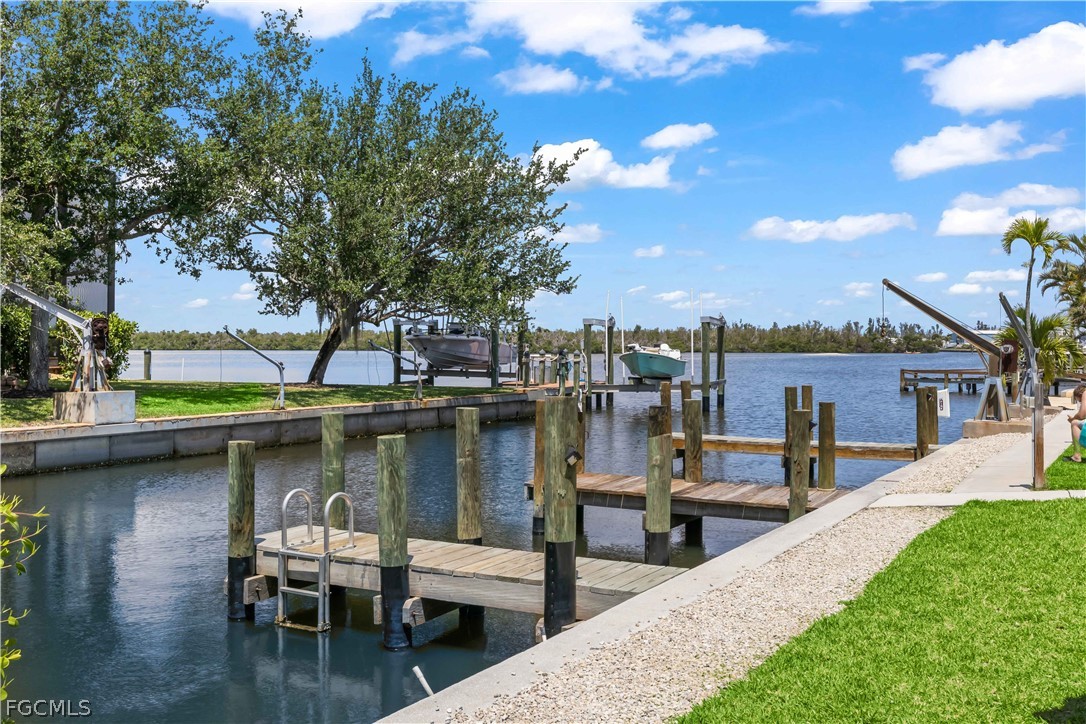 12200/12210  Shoreview Drive