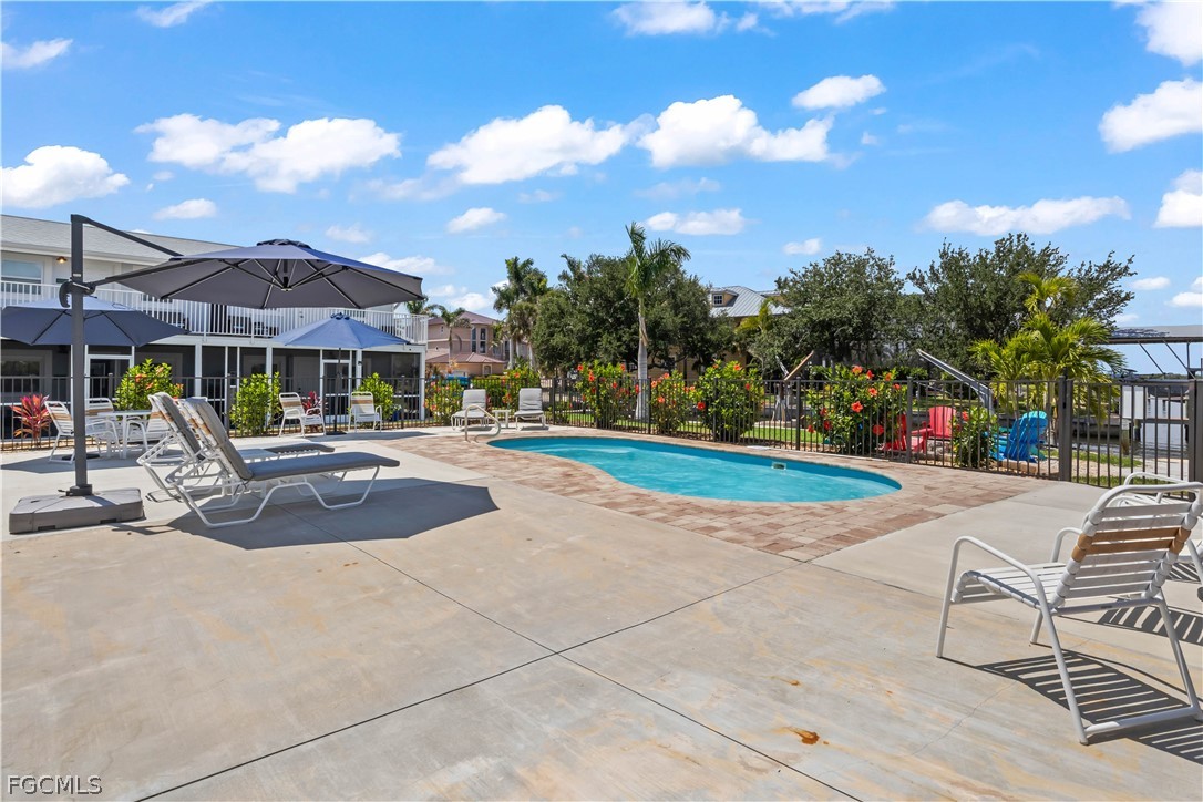 12200/12210  Shoreview Drive