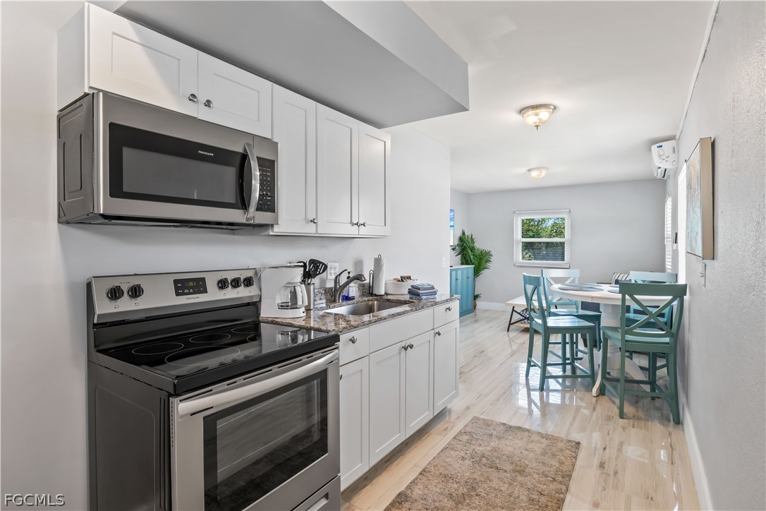 12200/12210  Shoreview Drive