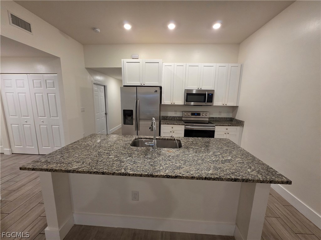 910/912 SW 7th Court