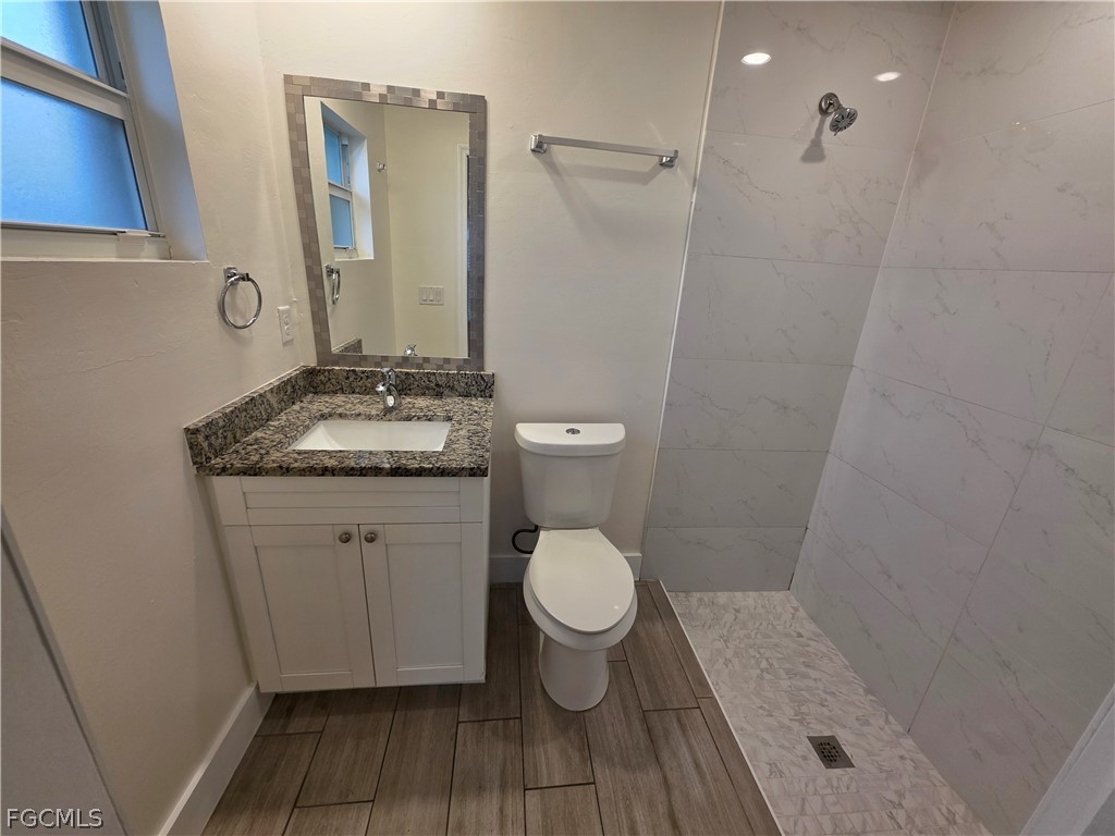 910/912 SW 7th Court