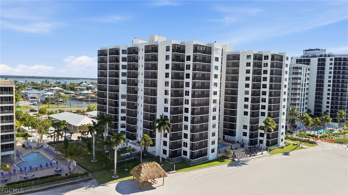 6610  Estero Boulevard, Apt 521