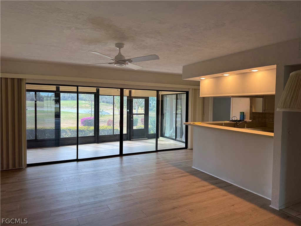 5870  Trailwinds Drive, Apt 612