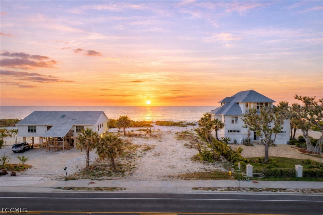 7986  Estero Boulevard